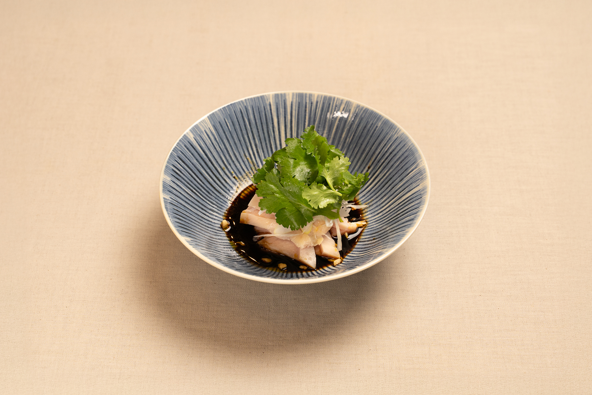 山盛りパクチーのよだれ鳥