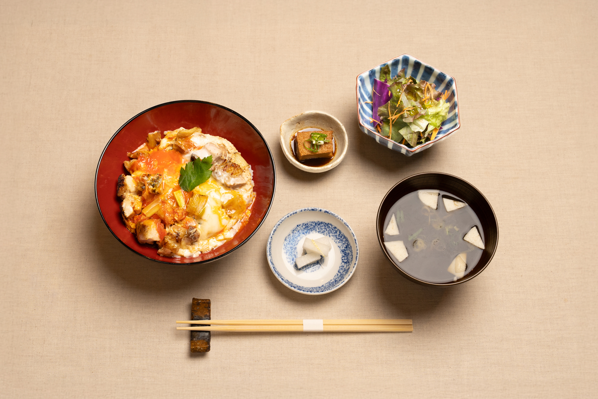 おみ乃　本家特製親子丼